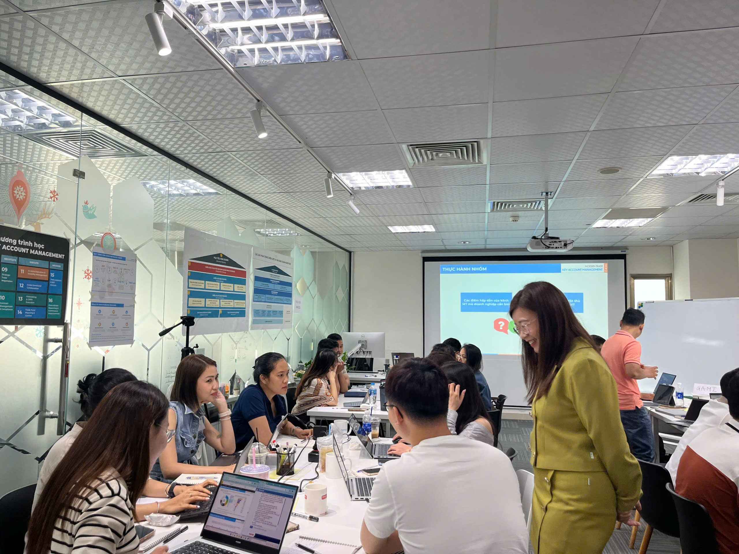 Ảnh lớp học CASK