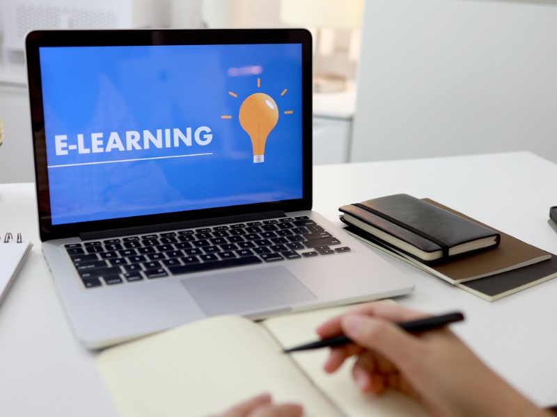 Xây dựng kênh đào tạo nhanh qua video